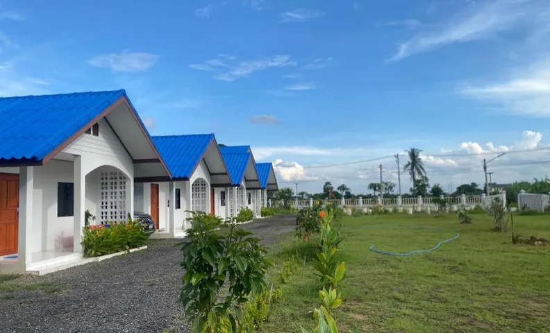 Route652 Resort Singburi