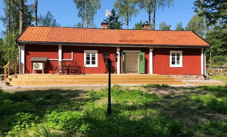 Nedanby | Cottage | Idyllic location | Porch | Grill
