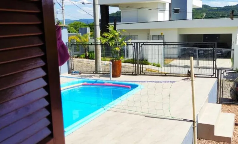 Quartos familiares com piscina
