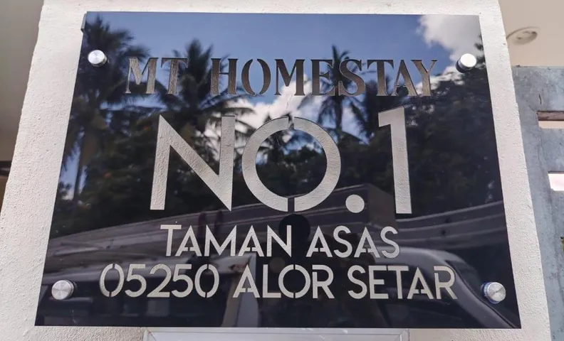 MT HOMESTAY