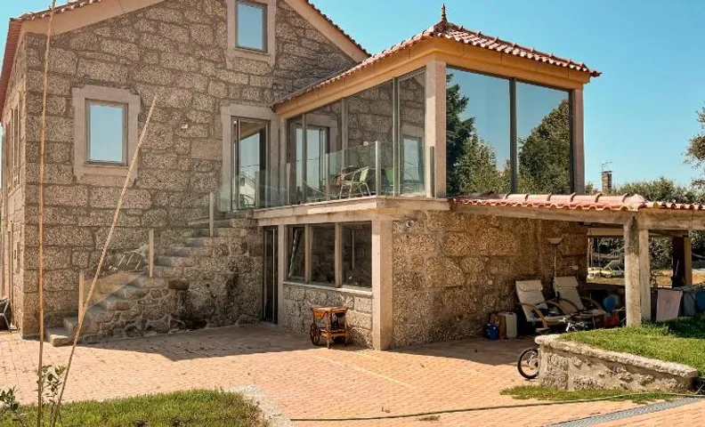 DIGNUS HOUSE