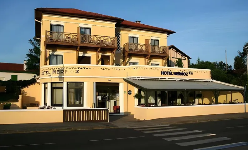 Single Fin Hotel & Lodge