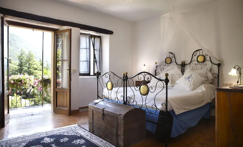 Antico Borgo Sanda Lago Maggiore