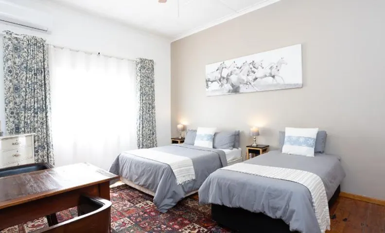 The Royal Steytlerville