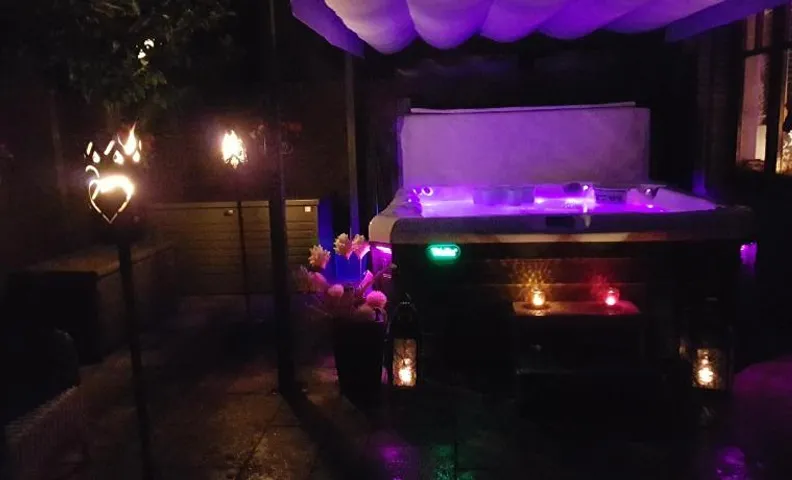 Whirlpool Suite Marrakesch-Lounge