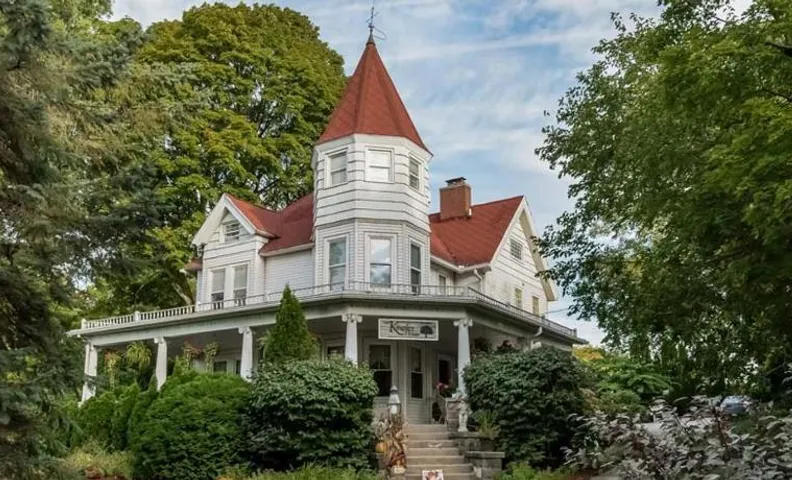 Kingsley House Bed & Breakfast - Full Home
