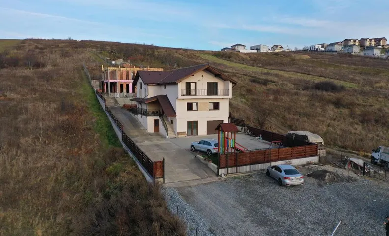 GIULIA HOME