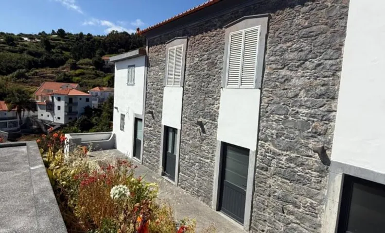 Stone and Soul - Guesthouse in Calheta