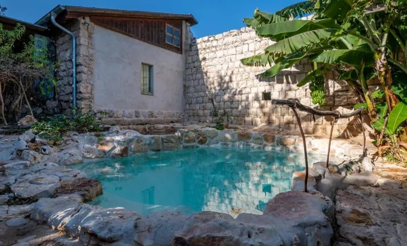 Hemdatya Stone Suites In The Galilee
