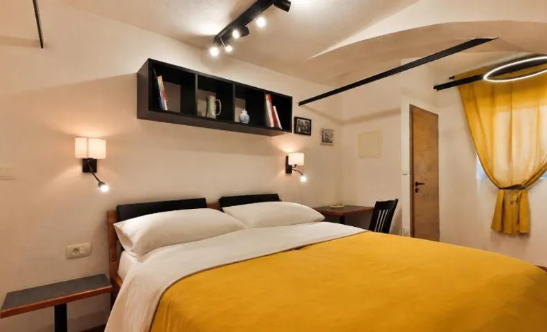 Ludo Rooms