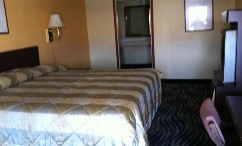 Deluxe Inn Kilgore