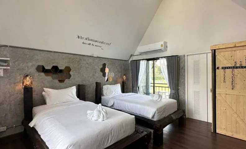 385 Homestay & Lake camp
