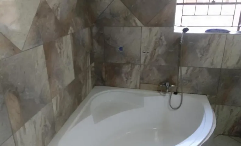 Thiwani Guest House
