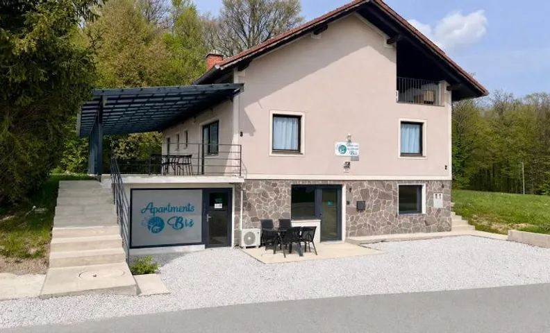 Rooms and apartments Biš