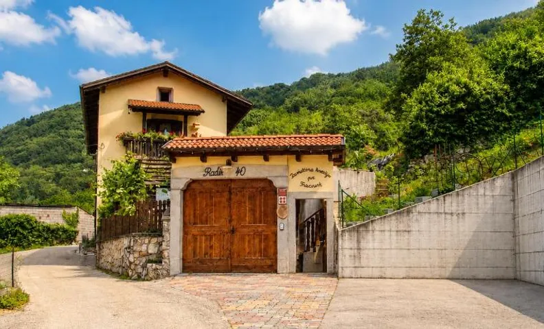 Turistična kmetija pri Friščevih