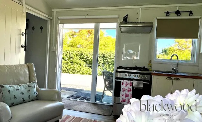 Blackbird Cottage a Cosy Country Hideaway Near Lincoln University & Local Wedding Venues