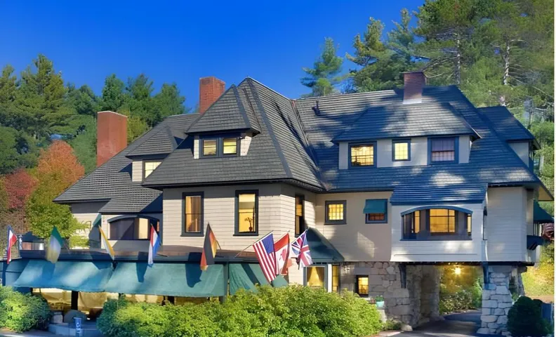 Stonehurst Manor Breakfast & Dinner Included