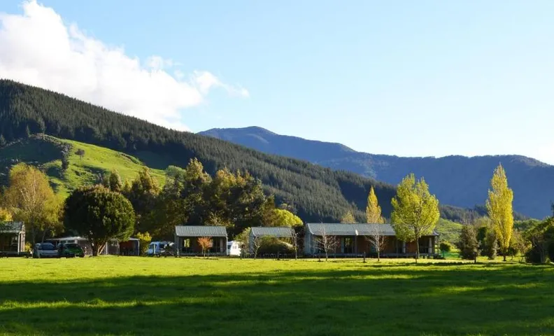 Smiths Farm Holiday Park Hotel