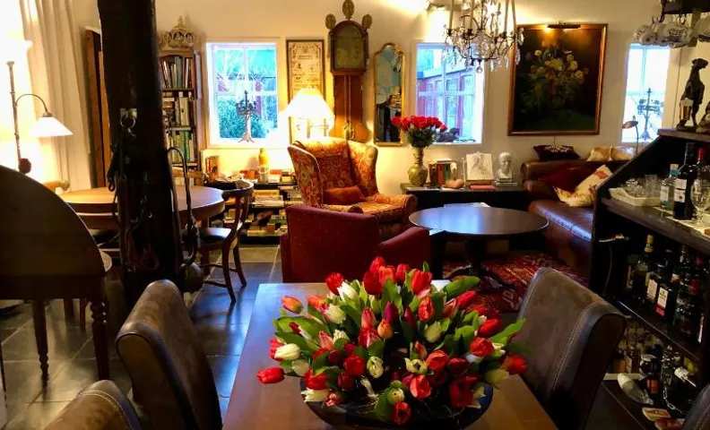 The Black Horse B&B & More