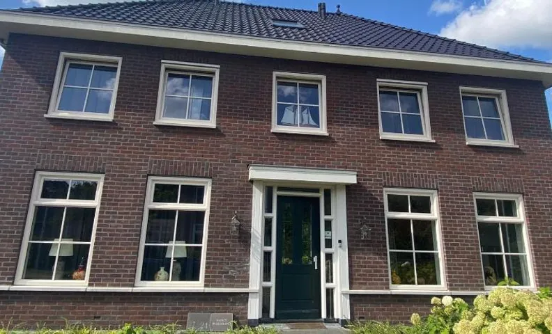 B&B nancy in holland met eigen badkamer , Jacuzzi niet inclusief , independent bathroom jacuzzi not