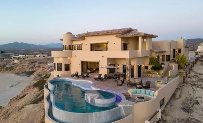 Casa Marlin-Amazing Iconic Villa with beach access