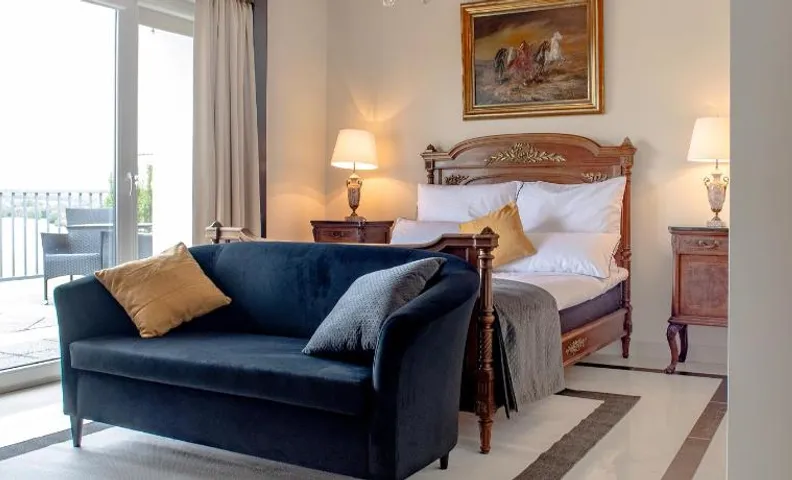 Prohipo Stables - Romantic Rooms