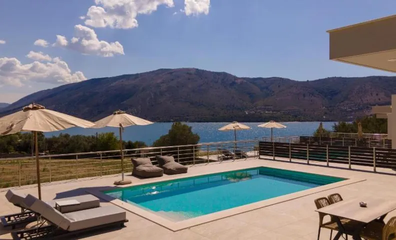Plataria Sunrise Resort