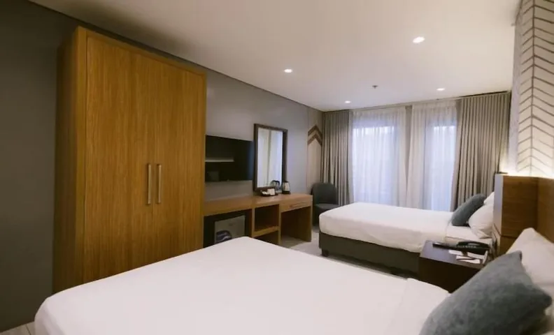 더 마나오아그 호텔