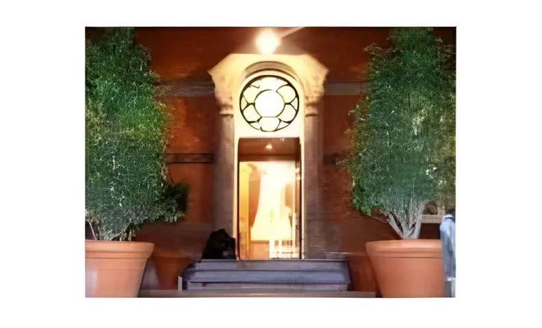 Scholars Townhouse Hotel