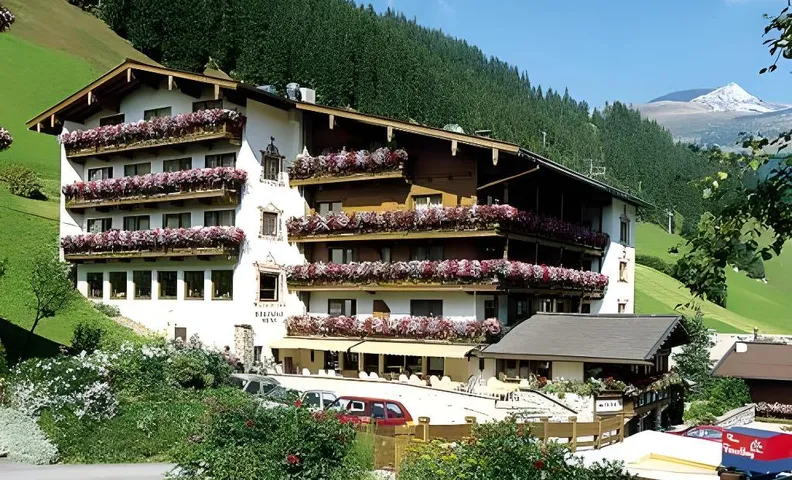 Aktiv- & Wellnesshotel Bergfried