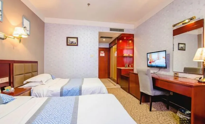 Wanshui Qianshan Hotel