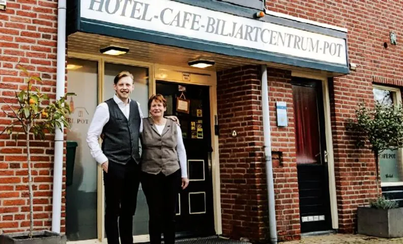 Hotel,cafe,biljart POT