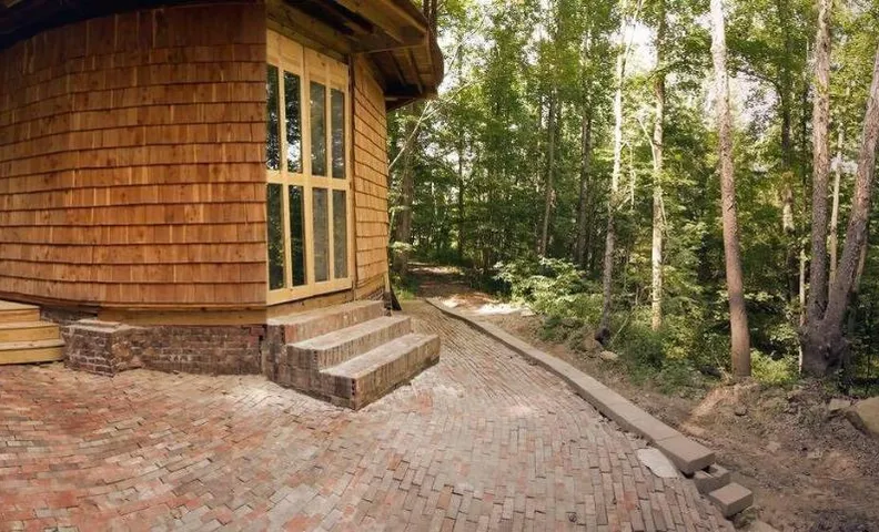 Lost River Hostel