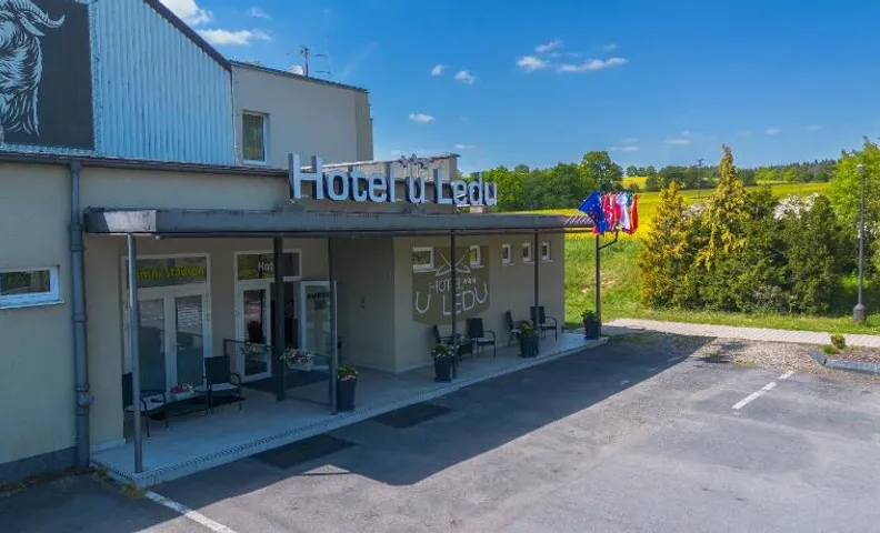 Hotel u Ledu