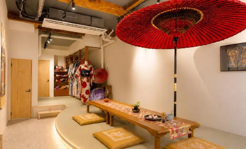Kimono Hotel Himeji 着物宿