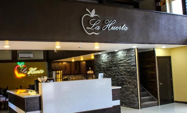 La Huerta Inn & Suites