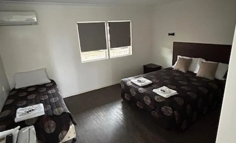 Coal n Cattle Hotel Motel