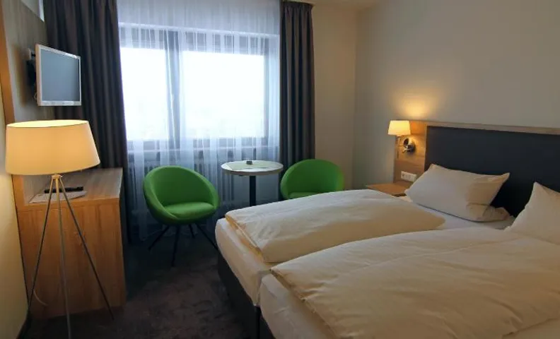 Hotel Sunny Side Up