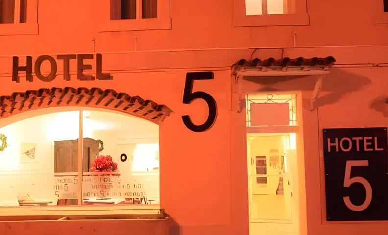 Hotel Le 5