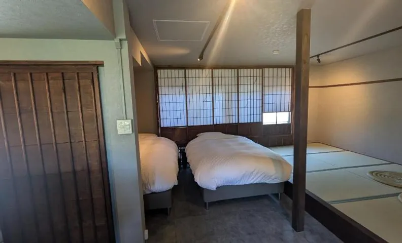 川まで徒歩1分川沿いにある一軒宿あせみ