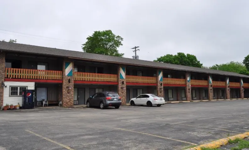 Kewanee Motor Lodge