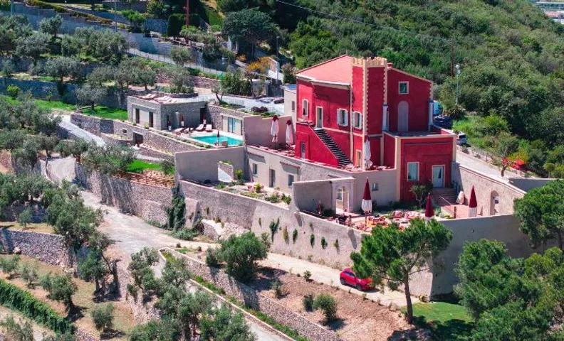 Resort Casa del Monte 1553
