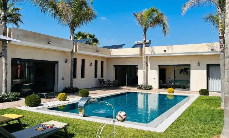 VILLA L'OLIVIEA, Large Private Pool, Landscaped Gardens,Secure Estate in Amskroud, 30 Minutes from A