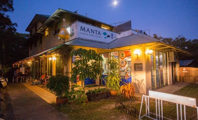 Manta Lodge & Scuba Centre