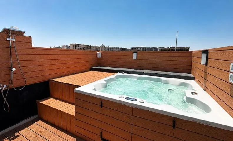 Big Family stays, Private Jacuzzi, Sleeps 10, Pool