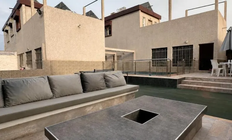 Villa privée avec piscine chauffée
