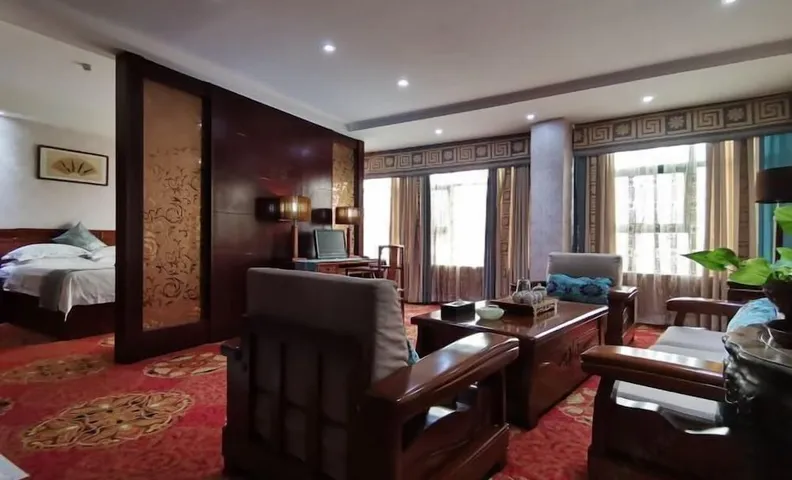 Nvshu Hotel