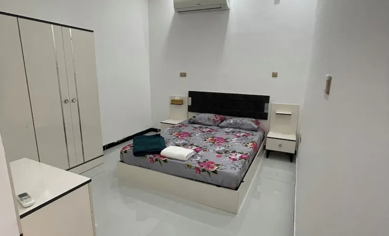 가든 빌라, 2, 아즈만