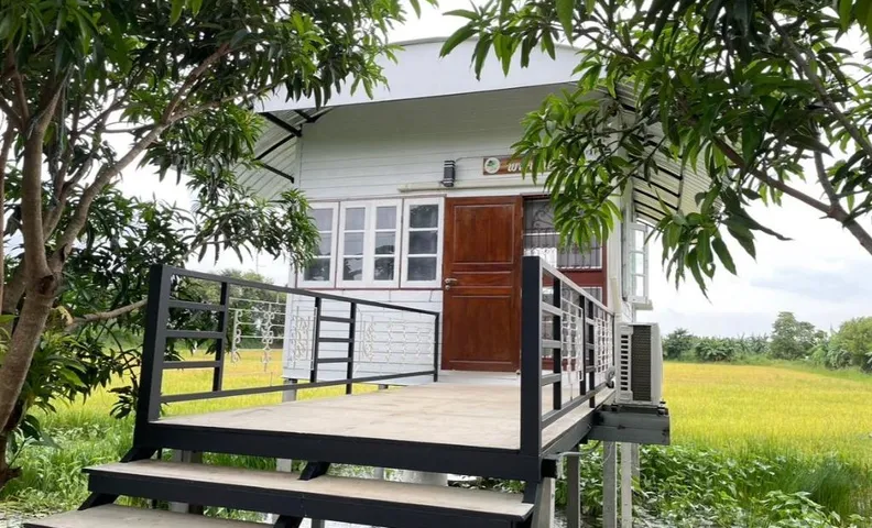 GusGus Farm Stay