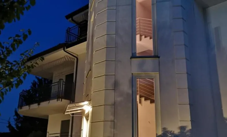 RAJA ROOMS